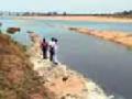 वैनगंगेच्या कोरड्या पात्रात पाणीच पाणी - Marathi News | Water in water in Wainganga's dry area | Latest bhandara News at Lokmat.com