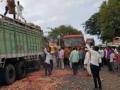 शेतकरी संप : बाजार पेठांमध्ये भाज्यांची आवक घटली - Marathi News | Farmer's Contact: Vegetable arrivals in market places decreased | Latest beed News at Lokmat.com