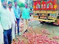 मुंबईकडे जाणाऱ्या गाड्या अडवल्या - Marathi News | Trains to Mumbai were blocked | Latest pune News at Lokmat.com