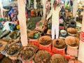 पालेभाज्या कडाडल्या - Marathi News | Leafy vegetables | Latest pune News at Lokmat.com