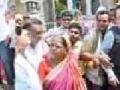 पालकमंत्र्यांच्या घरापुढे भाजीपाला फेकला - Marathi News | The Minister threw vegetables at the house of Guardian Minister | Latest yavatmal News at Lokmat.com