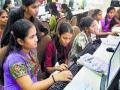नामांकित महाविद्यालयांत प्रवेशासाठी चुरस - Marathi News | Churning for admission in named colleges | Latest maharashtra News at Lokmat.com
