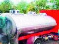 दूध, भाजीपाला वाहतूक रोडावली - Marathi News | Milk, vegetable transport shouted | Latest nashik News at Lokmat.com