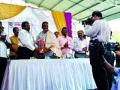 आमदार ठाकूर शिवसेनेच्या व्यासपीठावर - Marathi News | MLA Thakur Shivsena's platform | Latest maharashtra News at Lokmat.com
