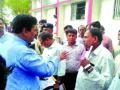 आरोग्यमंत्र्यांना धरले धारेवर! - Marathi News | The Health Minister held Dharever! | Latest maharashtra News at Lokmat.com