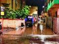पेव्हर ब्लॉकमुळे पावसाचे पाणी घरात - Marathi News | The rainwater block due to the block of paver | Latest maharashtra News at Lokmat.com