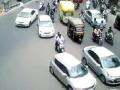 एकेरी वाहतुकीचा पहिलाच दिवस ठरला मनस्तापाचा - Marathi News | Manastapacha was the first day of passenger traffic | Latest pune News at Lokmat.com