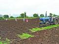 खरिपाच्या पेरणीला प्रारंभ - Marathi News | Start of Kharif sowing | Latest nashik News at Lokmat.com