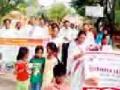 दिंडीच्या माध्यमातून कीटकजन्य व जलजन्य आजारावर जनजागृती - Marathi News | Public awareness on pesticides and waterborne diseases through Dindi | Latest vardha News at Lokmat.com
