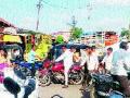 वाहतूक कोंडी कायम - Marathi News | Traffic Continues | Latest nashik News at Lokmat.com