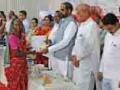 केंद्र शासनाच्या योजनांचा लाभ घ्या - Marathi News | Take advantage of central government schemes | Latest chandrapur News at Lokmat.com