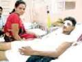 डॉक्टरच्या हलगर्जीने रूग्णाच्या गळ्यातच बँडेज पट्टी - Marathi News | Bamboo bandage band of the doctor's doctor | Latest vardha News at Lokmat.com