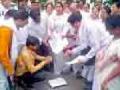 कर्जमाफीच्या अध्यादेशाची होळी - Marathi News | Holi of the debt waiver order | Latest vardha News at Lokmat.com