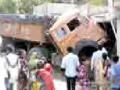 भरधाव कंटेनर शिरला घरात - Marathi News | Filling container at Shirala house | Latest vardha News at Lokmat.com