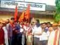 शिवसेनेचा लाखांदूर तहसील कार्यालयावर मोर्चा - Marathi News | Front of Shiv Sena's Lakhanandur Tehsil office | Latest bhandara News at Lokmat.com