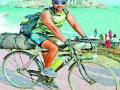 अन् त्याने विश्वविक्रमाला घातली गवसणी - Marathi News | And he is a world-record man | Latest maharashtra News at Lokmat.com