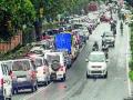 पर्यटकांची संख्या वाढल्याने वाहतूककोंडी - Marathi News | Because of the increase in the number of tourists, traffic constitutes | Latest pune News at Lokmat.com