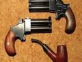 दोन गावठी पिस्तूल, काडतुसांसह एकास अटक - Marathi News | Two homestead pistols, one with the cartridge arrested | Latest jalgaon News at Lokmat.com