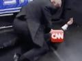 डोनाल्ड ट्रम्प यांनी WWE रिंगणात CNN ला "बदडलं"! - Marathi News | Donald Trump "Causes" to CNN in the WWE Ringtones!-1 | Latest international Videos at Lokmat.com