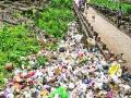 राडारोडा कचऱ्यामुळे मुठा नदीचे अस्तित्वच आले धोक्यात - Marathi News | Due to the Radaroda debris, the existence of the Mutha river came in danger | Latest pimpri-chinchwad News at Lokmat.com