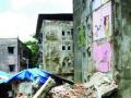 डोंबिवलीत कोसळली इमारत - Marathi News | Dombivli collapsed building | Latest maharashtra News at Lokmat.com