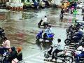 पोलीसच मोडतात नियम - Marathi News | The rules of the police | Latest pune News at Lokmat.com