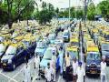विमानतळावरील टॅक्सीचालकांचा संप - Marathi News | Taxi drivers on the airport | Latest maharashtra News at Lokmat.com