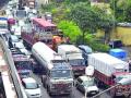 स्मार्ट सिटीला वाहतूककोंडीचा अडथळा - Marathi News | Traffic Barrier to Smart City | Latest navi-mumbai News at Lokmat.com