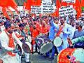 शिवसेनेचे ‘ढोल बजाओ’ - Marathi News | Shivsena's 'Dhol Bazo' | Latest nashik News at Lokmat.com