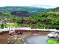 मंंदोशी घाटात कठड्यांचे काम पूर्ण - Marathi News | Complete the work of quarries in Mandoshoshi Ghat | Latest maharashtra News at Lokmat.com