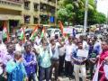 रायगड सुरक्षारक्षकांचा धडक मोर्चा - Marathi News | Raigad security forces strike | Latest maharashtra News at Lokmat.com