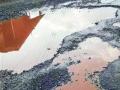 पवनानगर रस्त्याची चाळण - Marathi News | Pavananagar road chalk | Latest maharashtra News at Lokmat.com