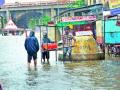 संततधार पावसाने शहर जलमय - Marathi News | The city is submerged by the continuous rain | Latest nashik News at Lokmat.com