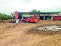 सिंदखेडराजा बसस्थानकाला समस्यांचा विळखा - Marathi News | Identify problems at Sindkhedraja bus stand | Latest buldhana News at Lokmat.com