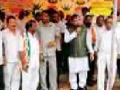 घुग्घुस नगर परिषदेसाठी जिल्हा परिषदेसमोर धरणे - Marathi News | For the Goghugas Nagar Parishad, take the responsibility of Zilla Parishad | Latest chandrapur News at Lokmat.com