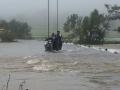 आंबोलीतील कापडी पूल पाण्याखाली, 10 ते 12 जण अडकले - Marathi News | 10 to 12 people stuck under Ambali cloth pool, under water | Latest sindhudurga News at Lokmat.com