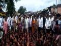 पाथर्डीत 13 वर्षीय मुलीवर अत्याचार; तिसगावमध्ये रास्तारोको - Marathi News | 13-year-old girl raped in Pathardi; Rastaroko in third place | Latest maharashtra News at Lokmat.com