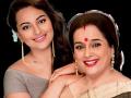 बॉलिवूड अभिनेत्रीचे आई सोबतचे खास फोटो, बघा आई अन मुलींमध्ये किती आहे साम्य! - Marathi News | Exclusive photo of Bollywood actress with mother, see how much the mother and daughter have in common! | Latest filmy Photos at Lokmat.com