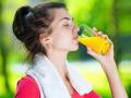 स्मरणशक्ती वाढवण्यासाठी संत्र्याचा ज्यूस फायदेशीर - रिसर्च - Marathi News | Drinking orange juice when you are young can decrease the risk of losing memory says research | Latest health News at Lokmat.com
