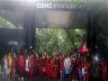 Osho Ashram: गुरुपौर्णिमेलाच ओशो आश्रमात प्रवेश नाकारला; भर पावसात अनुयायांचे आंदोलन - Marathi News | Osho refused to enter the ashram on Gurupournima Movement of followers in heavy rain | Latest pune News at Lokmat.com