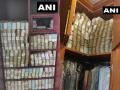 आयकर विभागाचा छापा, अधिकाऱ्यांना सापडलं मोठं घबाड - Marathi News | | Latest national Photos at Lokmat.com