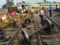 Pakistan Train Crash: पाकिस्तानात दोन रेल्वे गाड्यांचा भीषण अपघात, 10 ठार अन् 50 जखमी - Marathi News | Two trains have been seriously injured in the accident, 10 killed and 50 injured in Pakistan | Latest international News at Lokmat.com