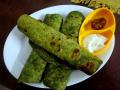 हेल्दी आणि टेस्टी पालक पराठा! - Marathi News | Receipe of Palak Paratha | Latest food News at Lokmat.com
