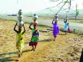 बुलडाणा तालुक्यात ९ गावांना टँकरद्वारे पाणी पुरवठा - Marathi News | Water supply to 9 villages in Buldana taluka by tanker | Latest buldhana News at Lokmat.com