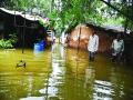 पुरामुळे सहा गावांचा संपर्क तुटला, अलिबागमधील रामराज नदीला पूर - Marathi News |  The flooding of six villages, flood of Ramraj river in Alibaug, floods | Latest raigad News at Lokmat.com