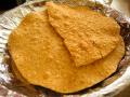 शेवया, पापड बनविण्यासाठी गृहिणींची लगबग - Marathi News | Shevaya, almost a housewife for making papad | Latest jalgaon News at Lokmat.com