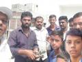 सत्तर फूट उंचीवर मांजात फसलेल्या पारव्याला अग्निशामक जवानांच्या मदतीने केले मुक्त ! - Marathi News | A seventy-five-feet high pigeon pigeon was made free with the help of firefighters! | Latest solapur News at Lokmat.com