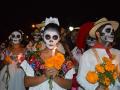 डे आॅफ द डेड! मेक्सिकोतली अनेक वर्षांपासूनची परंपरा - Marathi News | Day of the dead celebration in Mexico | Latest international Photos at Lokmat.com