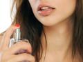 तरूणींना 'असा' परफ्यूम वापरणारे तरूण आवडतात, तुम्ही सुद्धा 'तेच' वापरता की वेगळं? - Marathi News | Which are the best male perfumes to attract females? | Latest beauty Photos at Lokmat.com