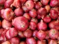 गोव्यात रेशनवर ३२ रुपयांनी कांदा विक्री, मंत्रिमंडळाचा निर्णय - Marathi News | Govt sells onion at Rs 32 on ration in Goa | Latest goa News at Lokmat.com